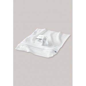 laundry bag wit