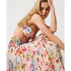 twbeach fushia bloem