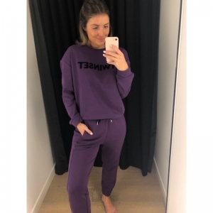 traveltw royal violet