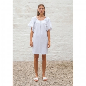 plutsum white