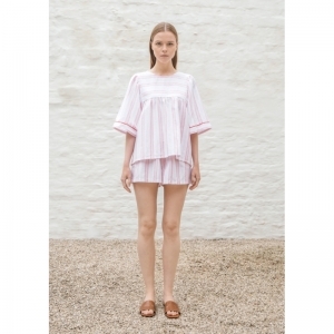 plutsum pink stripes
