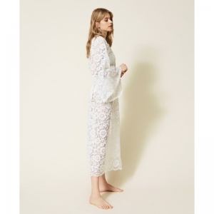 twbeach white