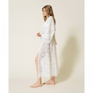 twbeach white