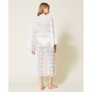twbeach white
