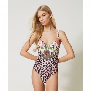 twbeach leopard/roos