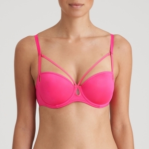 tahar blogger pink