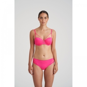 tahar blogger pink