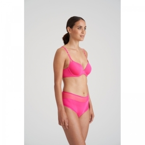 tahar blogger pink