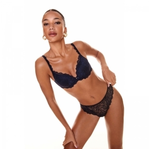 manyla velvet blue