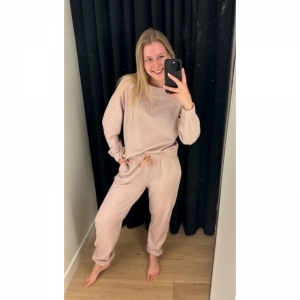 pluw pink