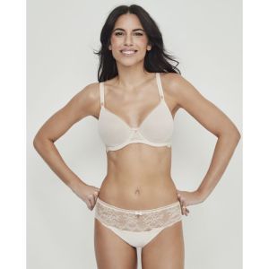 manuela ivoor